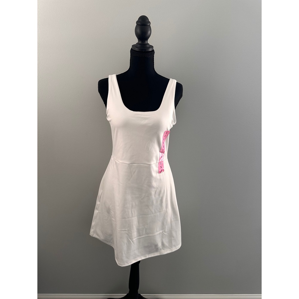 GapFit Women White Active Dress Built-in Shorts Shelf Bra Size‎ S NWT